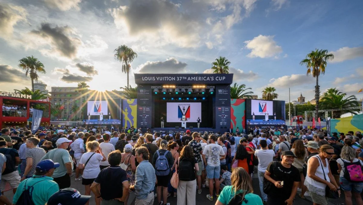 El Race Village de la Louis Vuitton 37ª America’s Cup, un punto de encuentro para residentes extranjeros y visitantes