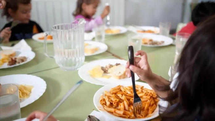 La OCU lanza una alerta sobre la deficiencia nutricional en los menús escolares de España