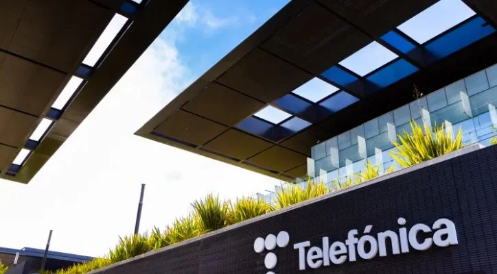 Telefónica y Vodafone España cierran el acuerdo para su ‘joint venture’ de fibra