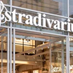 La americana de piel de Stradivarius que se convierte en la pieza clave de tu armario