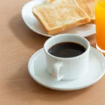 La vitamina que el cuerpo no absorbe si la tomas antes o después del café