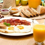 Una experta en nutrición desvela cuánto tiempo deberías esperar antes de empezar a desayunar 