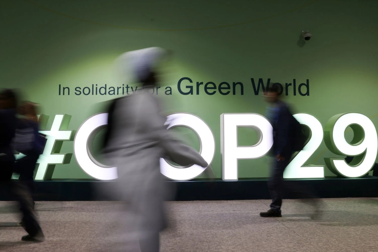 El nuevo borrador de la COP29 propone que los países desarrollados movilicen 250.000 millones de dólares anuales