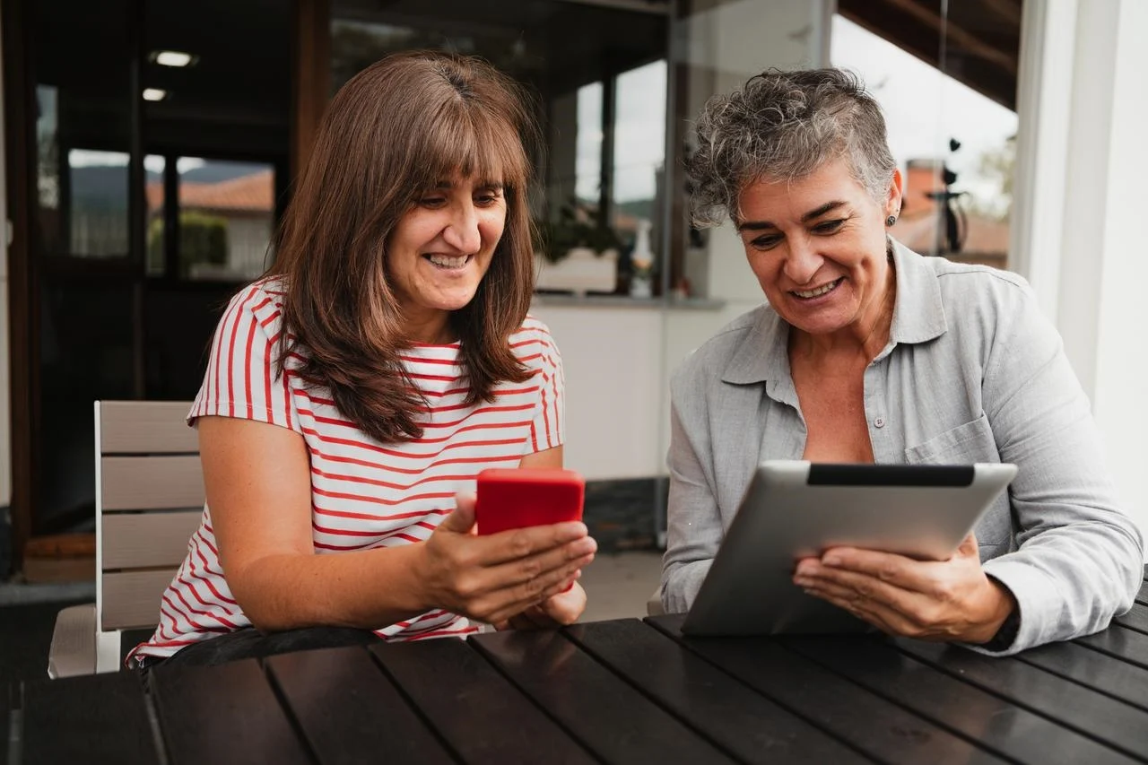 digitalizacion senior. Banco Santander Merca2.es