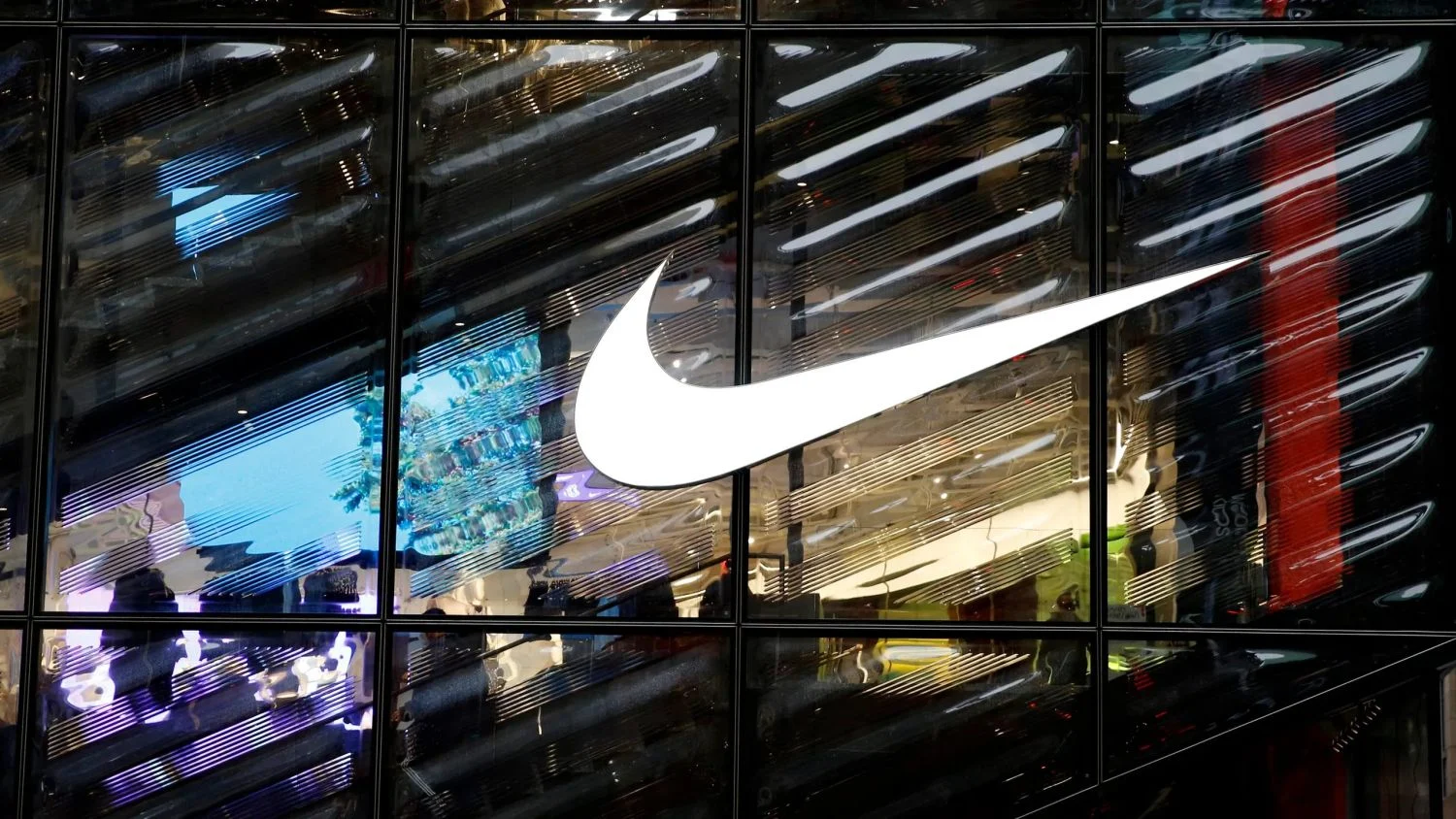 Los márgenes de Nike no se recuperan debido a los recortes y al mayor gasto en inversiones