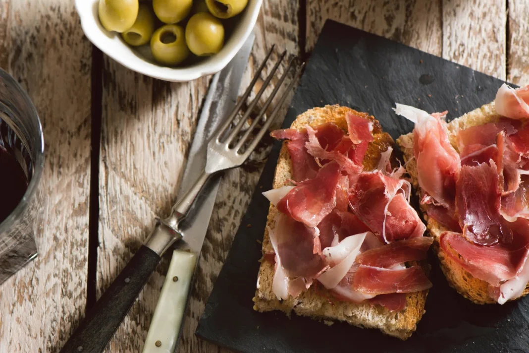 La receta milenaria de 3 ingredientes que te permite hacer jamón serrano casero