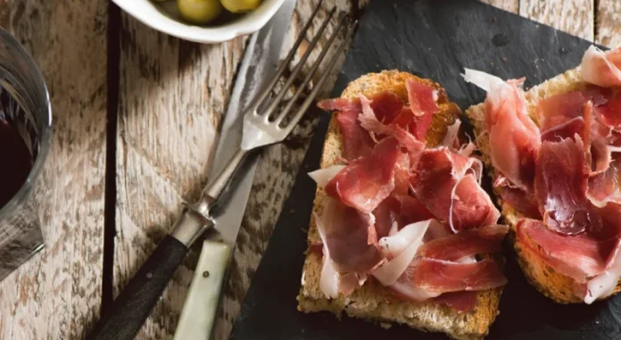 La receta milenaria de 3 ingredientes que te permite hacer jamón serrano casero