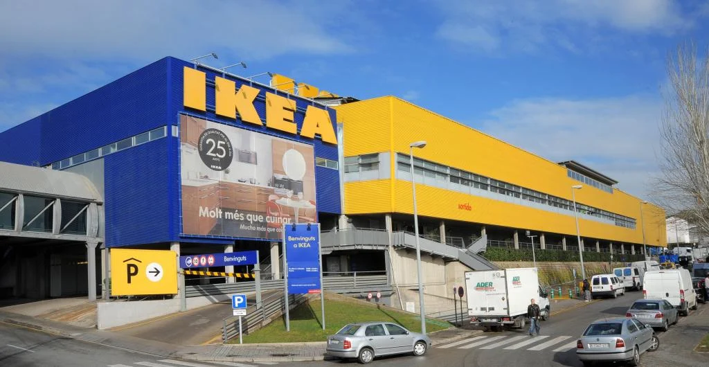 Acaba con el desorden de tu ropero con esta solución viral y baratísima de IKEA