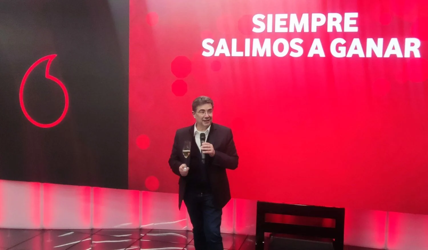 Vodafone pasa página de su año ‘más duro’ con optimismo ante su recuperación comercial