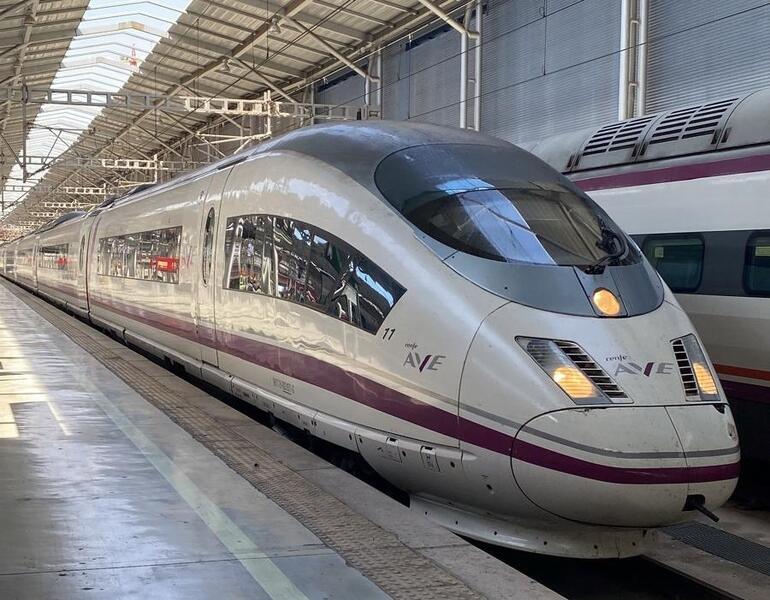 Renfe mejora servicios en billetes e incluye la opción de cambio en billetes Básicos de AVE y Larga Distancia