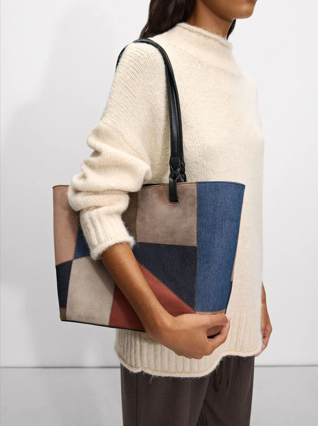 Bolso Shopper de Patchwork: el toque geométrico que necesitas este 2025