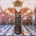 La asombrosa colección de muebles franceses olvidada en un castillo alemán desde la Segunda Guerra Mundial: ¡ahora al alcance del público!