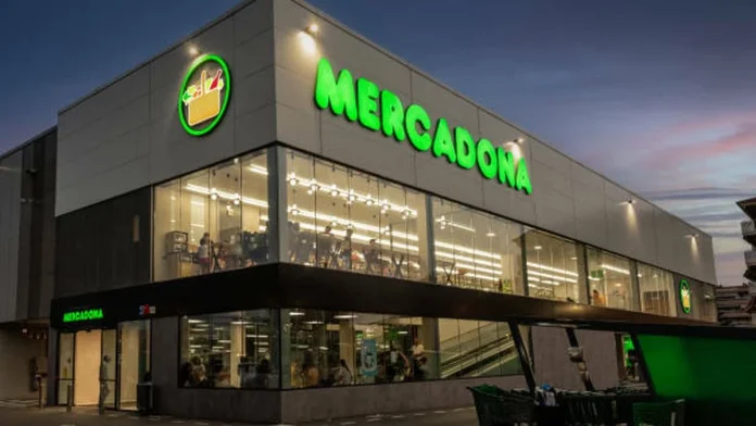 Mercadona sigue conquistando cuota de mercado frente a un desnortado Carrefour