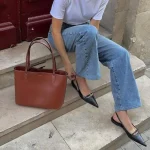 Los 5 mejores zapatos planos de Zara para elevar los looks básicos del invierno