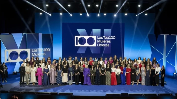 Foto de familia de Las Top 100 Mujeres Líderes