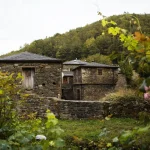 O Cebreiro (Lugo), un pueblo rústico con Santo Grial