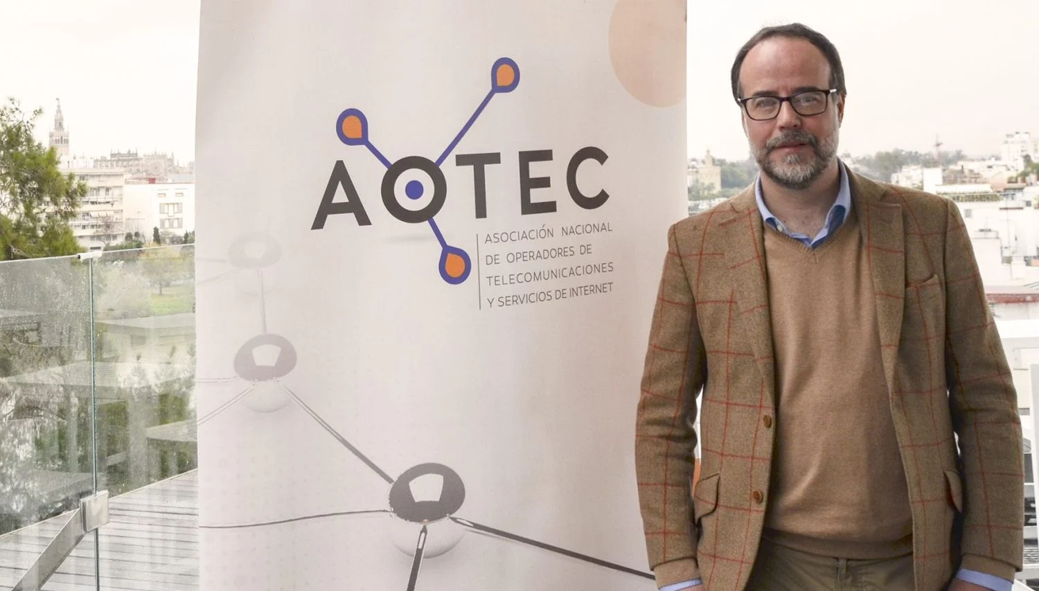 Aotec denuncia en Bruselas los ‘excesivos’ nuevos precios MARCo mayoristas de Telefónica