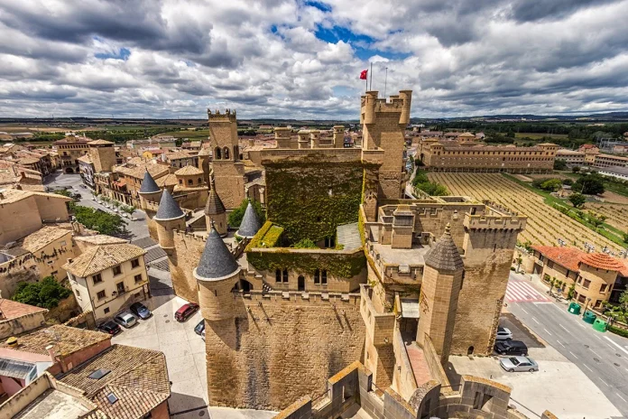 Este rincón de Navarra huele a vino, historia y es perfecto para Semana Santa